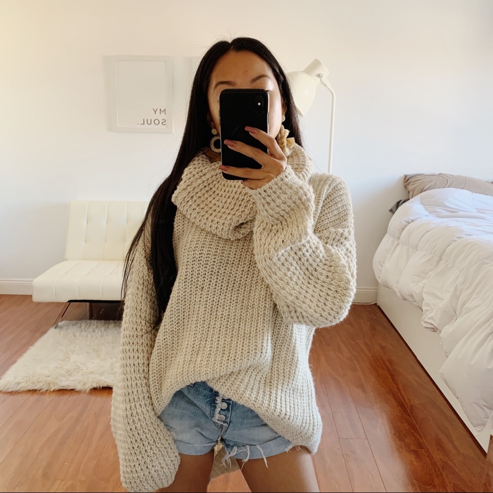 🍂The Oakley Cowlneck🍂